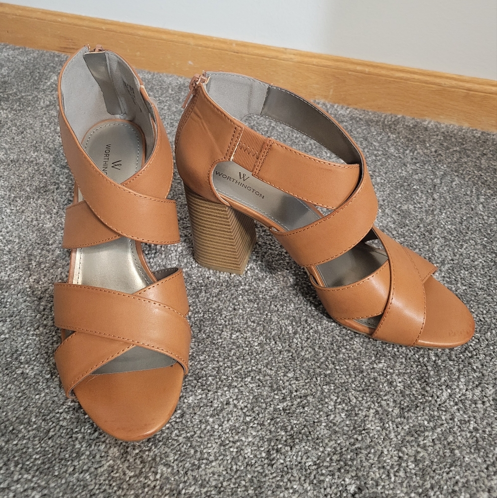 NWT Brown/Cognac Sandals